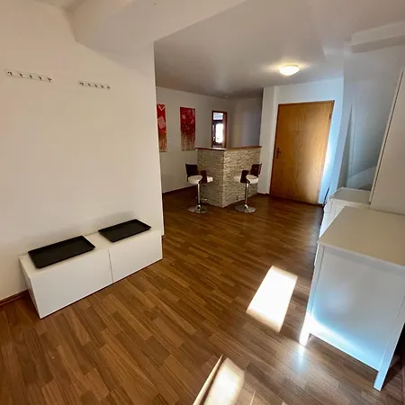 Herzo - Bis Zu 8 Personen - 4 Schlafzimmer - Innenstadt *
